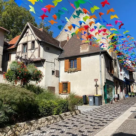 Роскошный шатер Family Friendly Glamping Tent For 5 In The Heart Of France