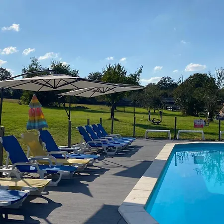 Family Friendly Glamping Tent For 5 In The Heart Of France