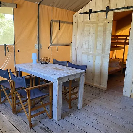 Family Friendly Glamping Tent For 5 In The Heart Of France Роскошный шатер